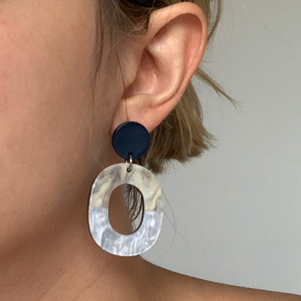 Dark blue and Pearl Plastic Earrings